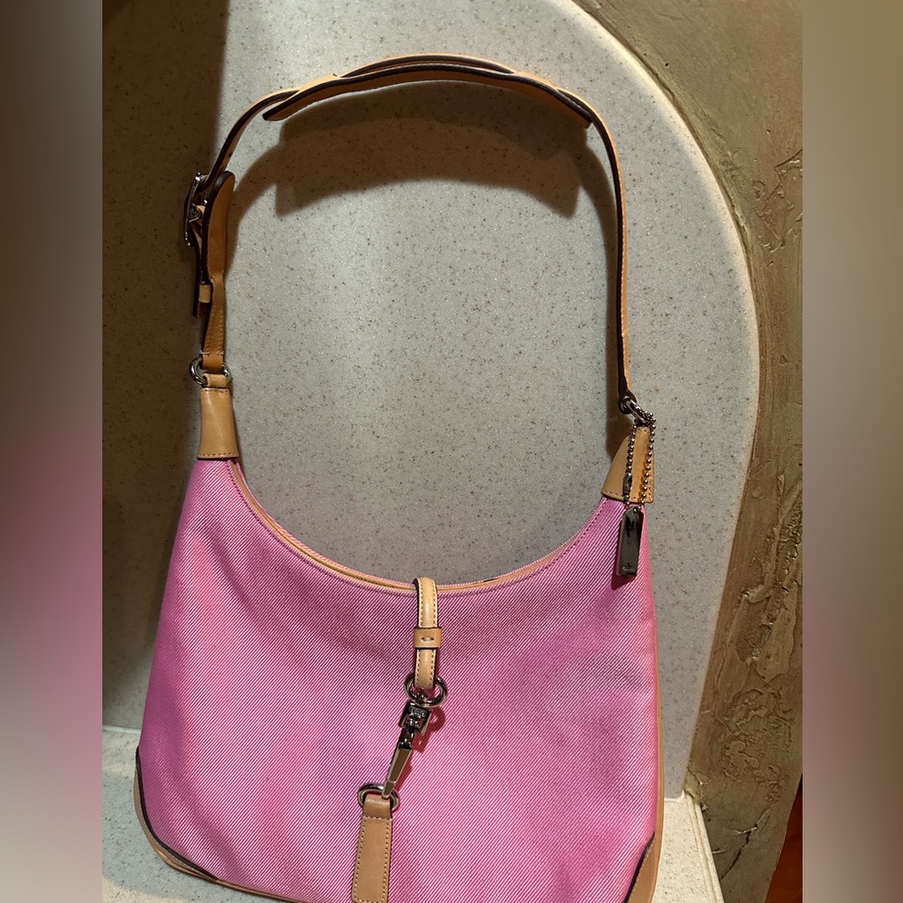 Y2K vintage Coach signature Hampton Clip Soft pink SOHO Shoulder Bag. Rare